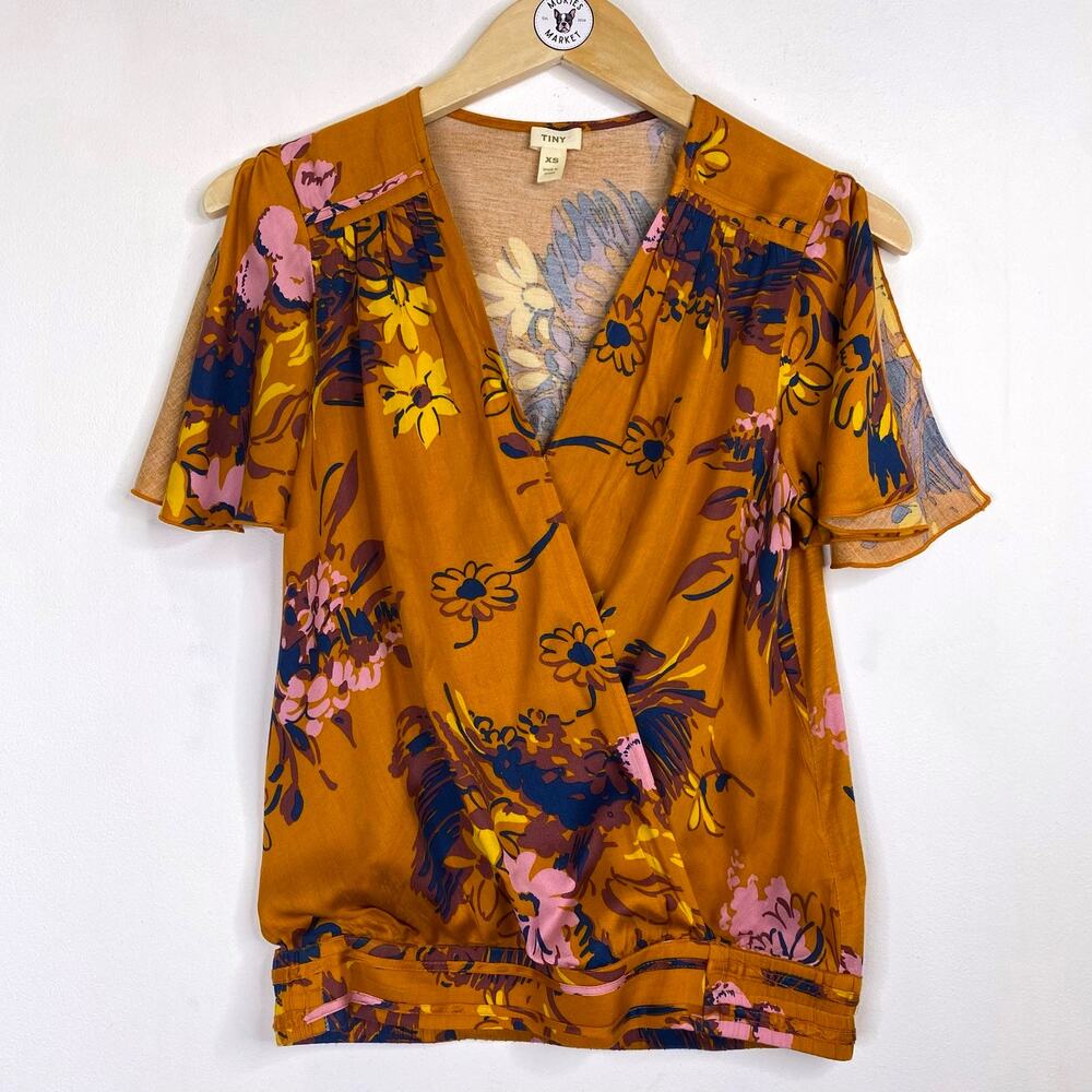 Tiny Anthropologie Floral Wrap Top Womens Sz XS Rust Orange Boho Flutter Sleeve